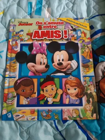 Livre cherche et trouve Mickey