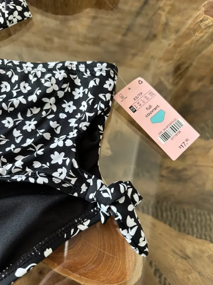 Maillot de bain 2 pièces fleurs noir et blanc Ardene - photo numéro 4