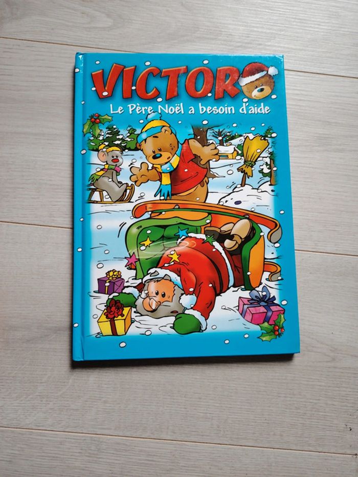 Livre enfant. Thème de Noël.