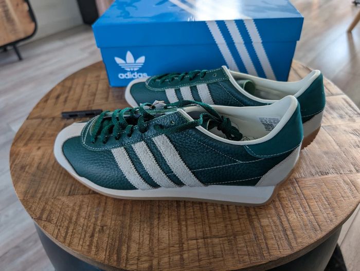 Sneakers Adidas Country OG taille 42 neuf