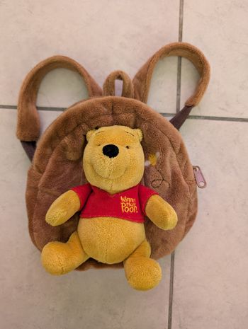 Dimensions 21x18cm, Winnie en peluche