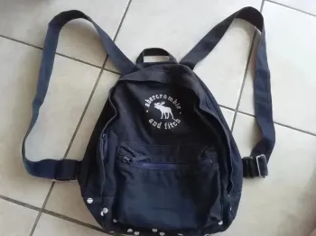 Sac à dos Abercrombie & Fitch.