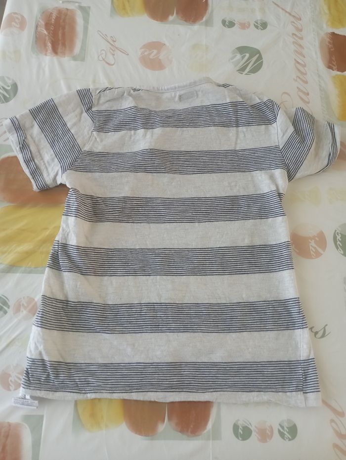 Tee shirt manches courtes blanc/bleu 8 ans Kiabi neuf 3€ - photo numéro 4