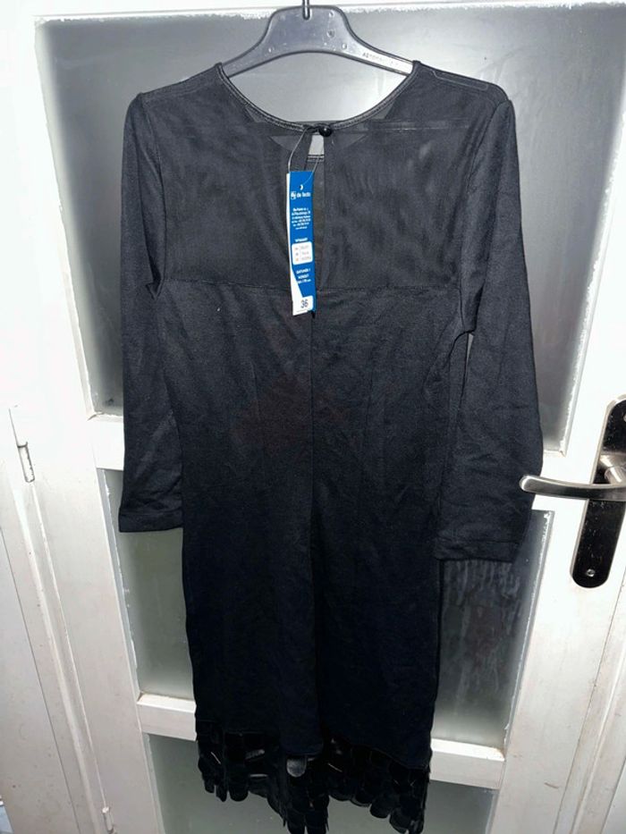 Jolie robe noire Taille 36 - photo numéro 5