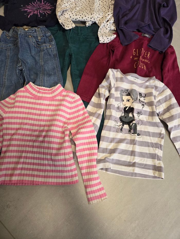 Lot de vêtements fille 5  ans - photo numéro 4