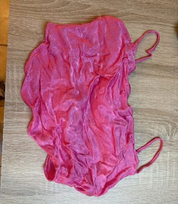 Haut en satin rose bershka