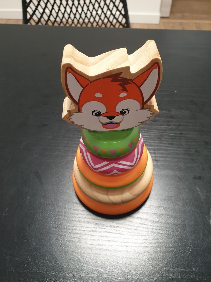 Tour d'anneaux à empiler Renard