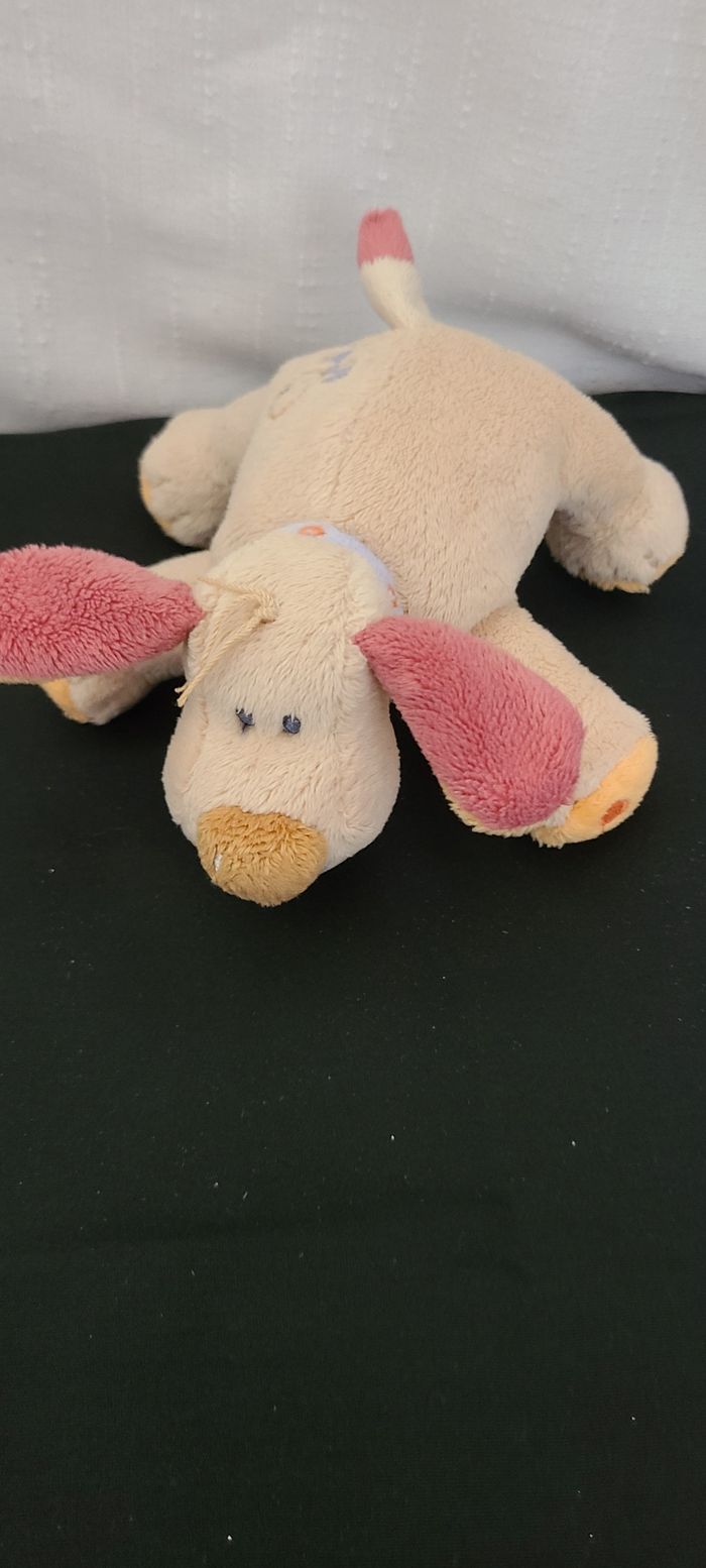 Peluche Bo chien NATTOU beige rouge