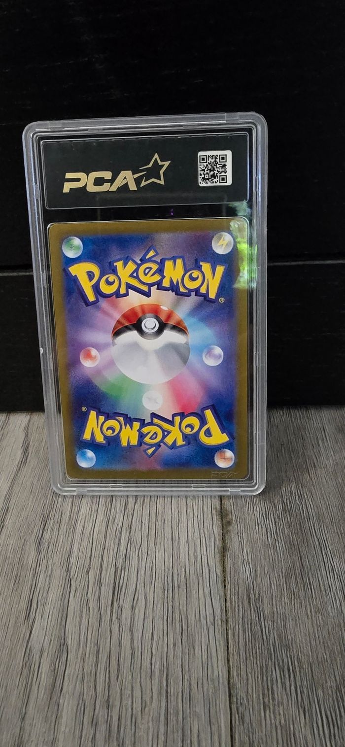 Carte pokemon japonaise pikachu gradué par pca - photo numéro 2