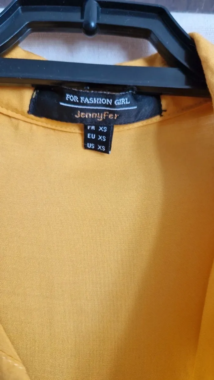 Chemise jaune - photo numéro 4