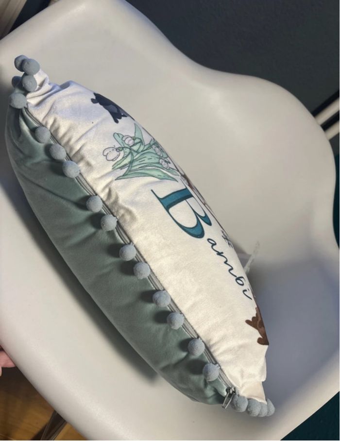 Neuf coussin bambi déhoussable /45 cm x 45 cm / Disney - photo numéro 4