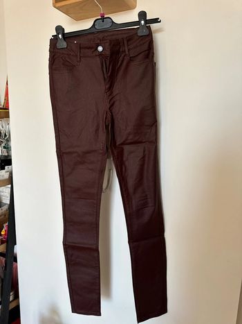 Pantalon enduits