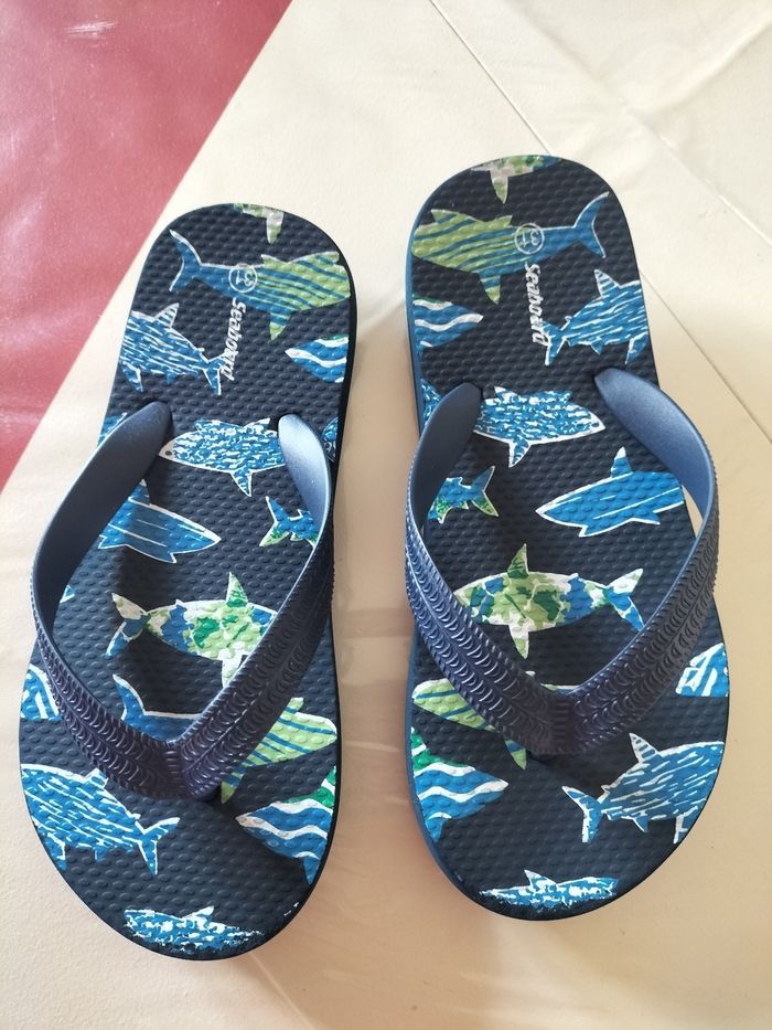 Tongs requins
