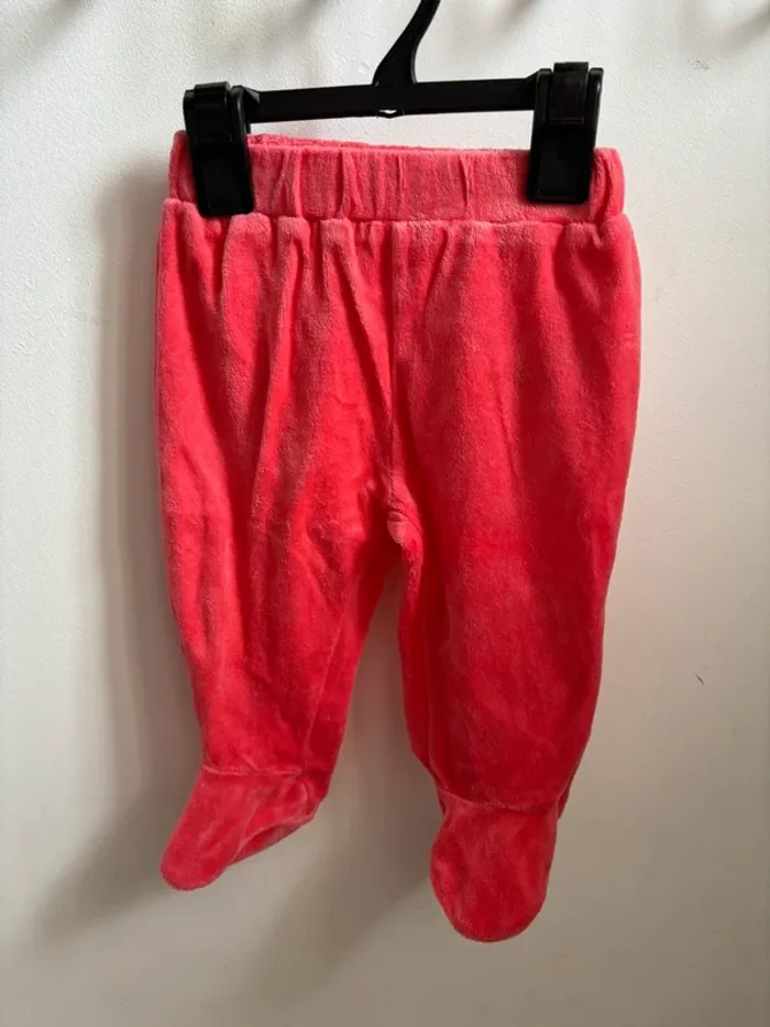 Pyjama velours 2 pièces avec pieds Minnie Disney 12 mois - photo numéro 4