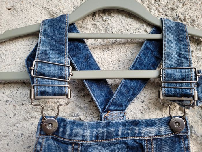 Superbe salopette short en jeans Kookaï, 10 ans - photo numéro 4