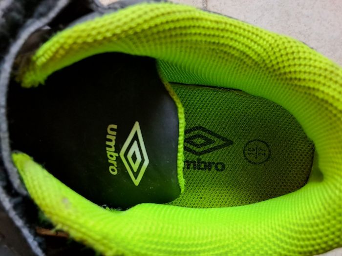 Baskets à scratchs T27 Umbro, Très bon état - photo numéro 5