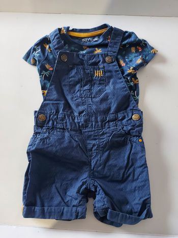 Ensemble salopette courte et T-shirt