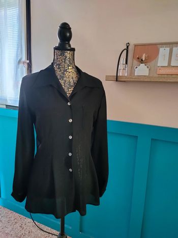 Chemise noire cintrée