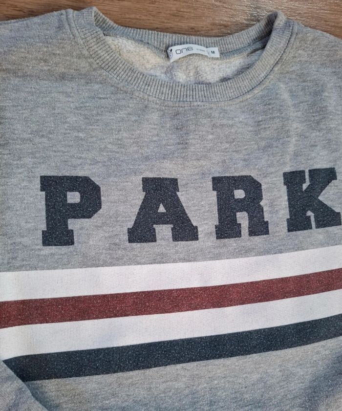 Sweat gris de la marque Gémo.Taille M - photo numéro 2