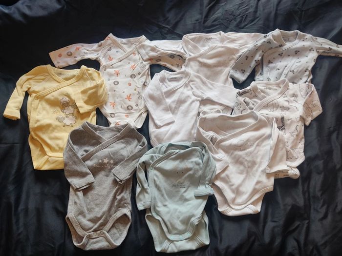 Énorme lot + de 80 vêtements, 1 mois,3 mois,6 et 9 mois - photo numéro 7
