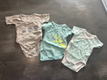 3 bodies manche courte