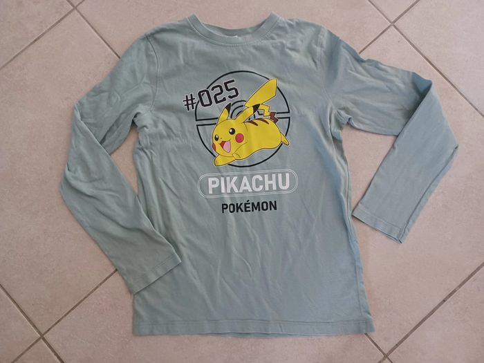 Tee-shirt manches longues Pokemon Pikachu