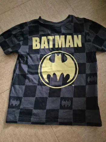 Tee shirt Batman DC 6-7 ans
