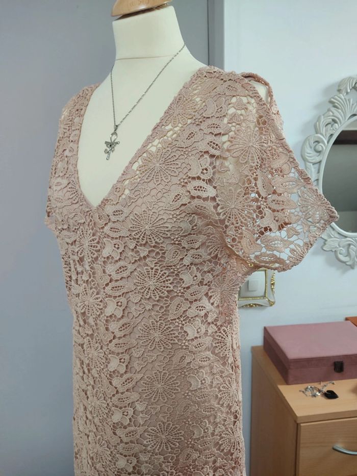 Robe rose poudré à dentelle Zara M 38 TBE - photo numéro 4