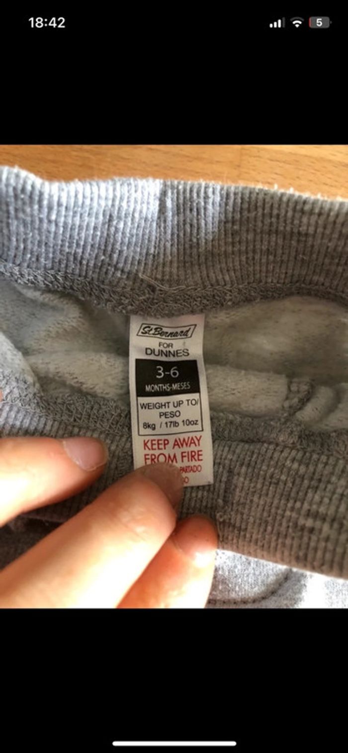 Lot 2 joggings - photo numéro 8