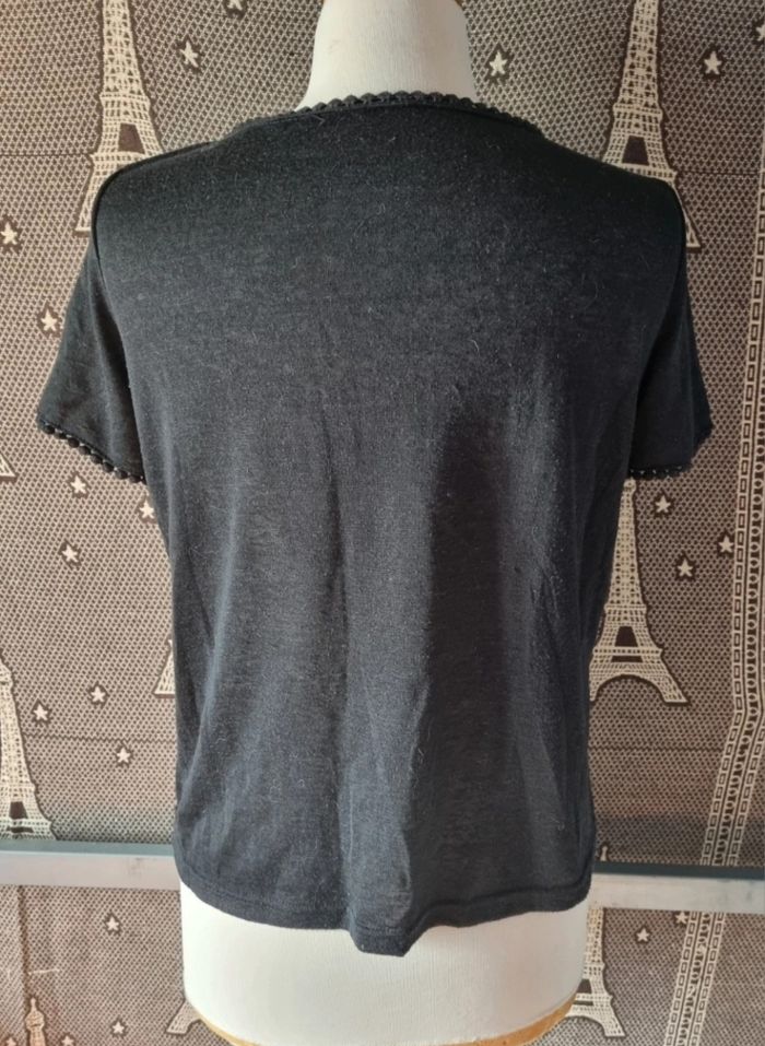 T-shirt noir avec broderie taille S-M - photo numéro 3