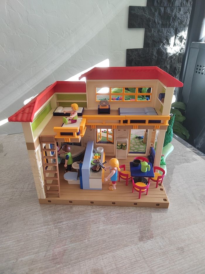 Maison de campagne playmobil et ses accessoires en très bon état - photo numéro 6