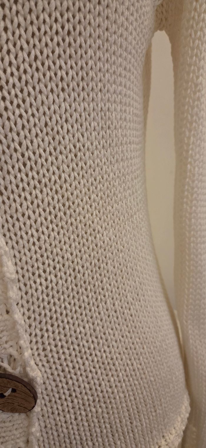 Gilet artisanal en maille ajourée écru 🌾 – gros boutons bois – style bohème chic – excellent état - photo numéro 7