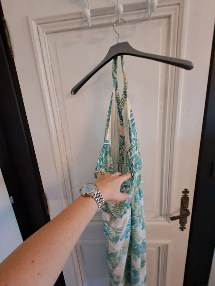 Robe dos nu - photo numéro 3