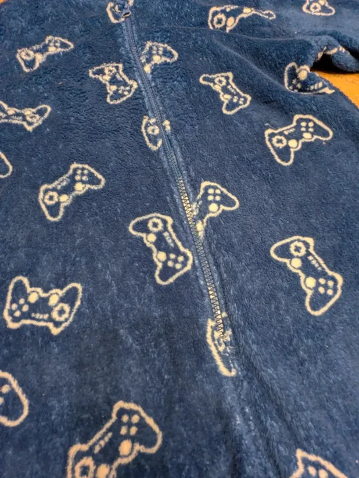 Combinaison pyjama 9/10 ans - photo numéro 5