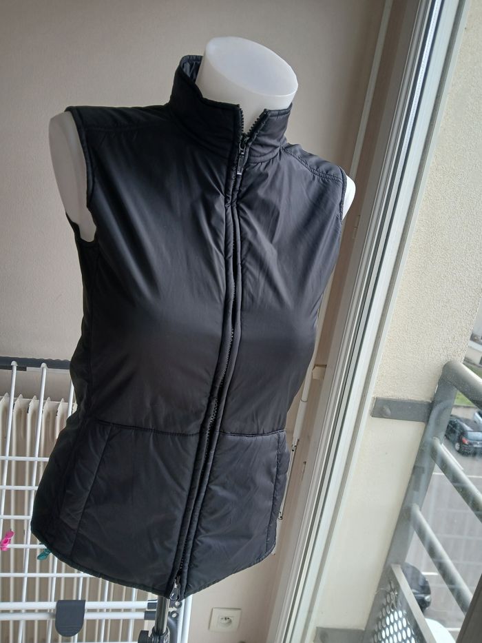 Veste somewhere