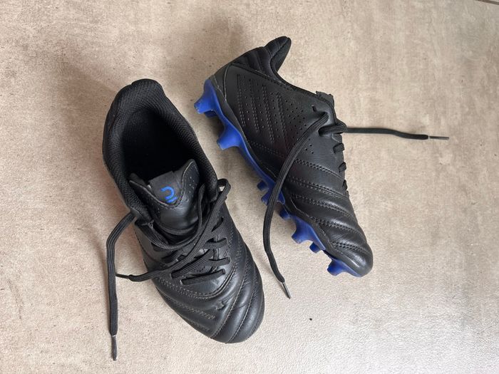 Crampons de foot, pointure 32 - photo numéro 2