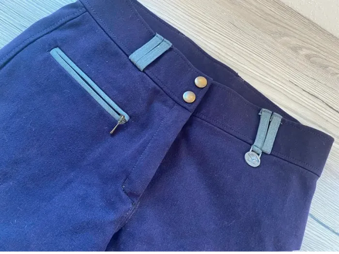 Pantalon  d’équitation  –  Violet – Taille  36 – Très  bon état,  tache à voir sur photo - photo numéro 4