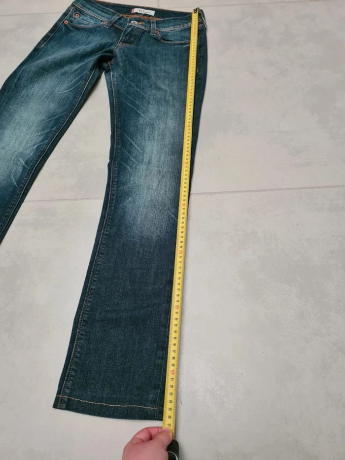 Jean 571 levi's w28 L32 en excellent état - photo numéro 15