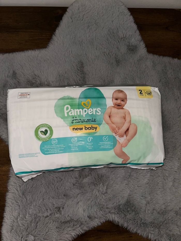 Couches Pampers Harmony taille 2 - 48 couches - Neuf