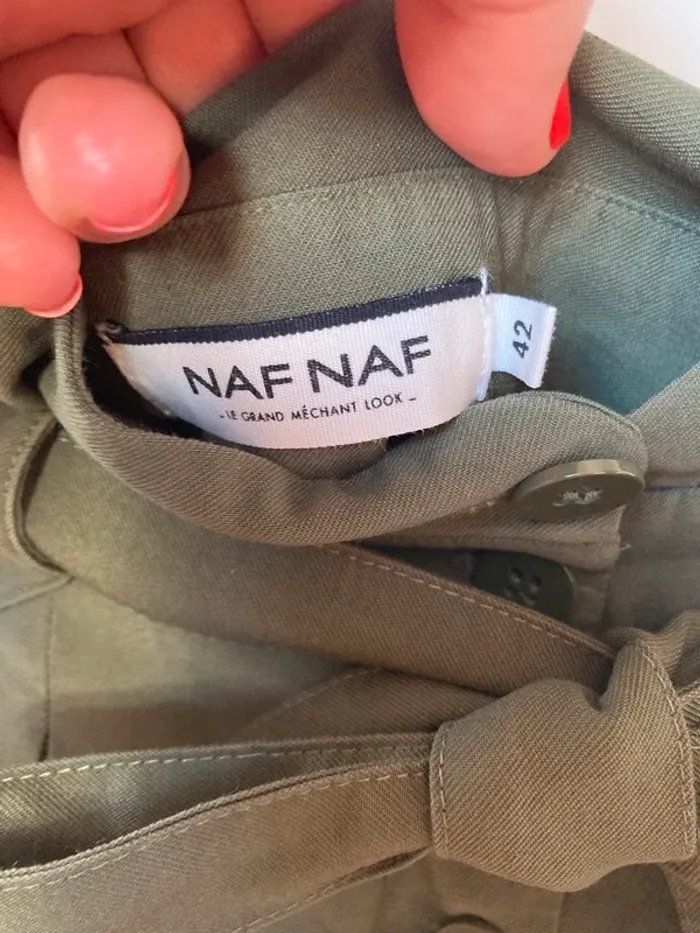 Short taille haute kaki Naf Naf taille 42 - photo numéro 3
