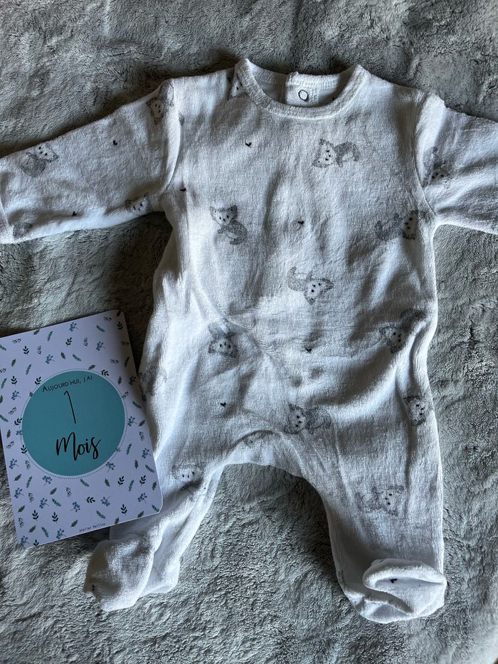 Pyjama 1 mois - photo numéro 2