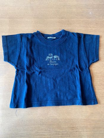 Tee-shirt bleu marine