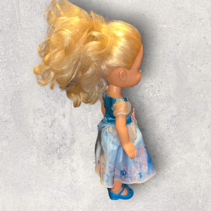 Poupee disney princesse cendrillon - photo numéro 3