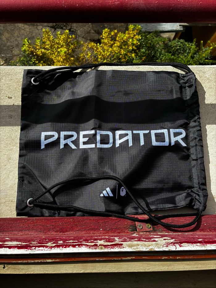 Crampons Adidas x Bape Predator - Taille 44 - Neufs - photo numéro 9