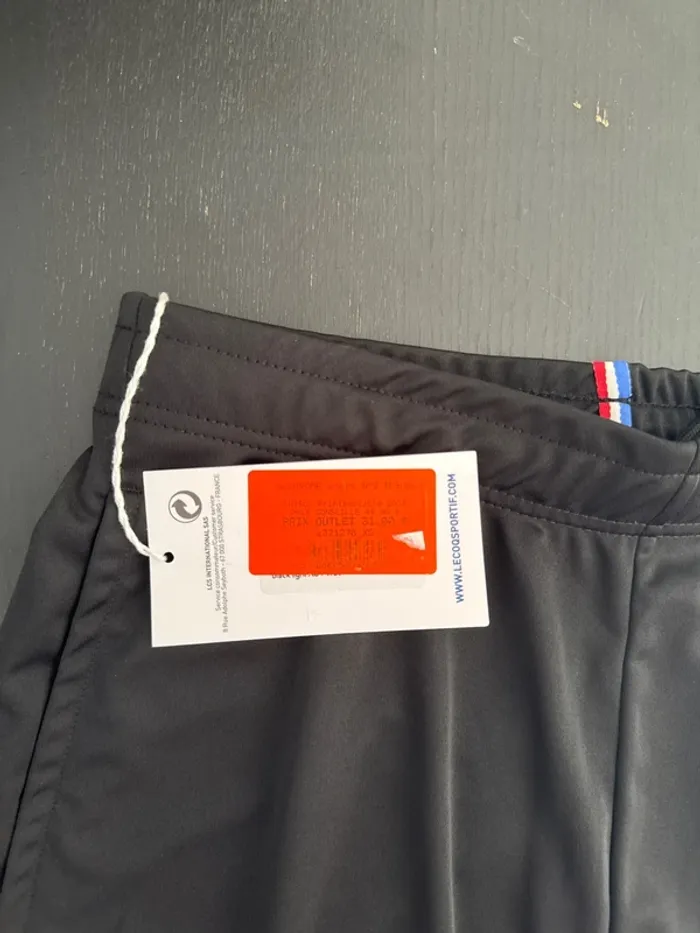 Short Le Coq Sportif noir – Taille XS – Neuf avec étiquette - photo numéro 3