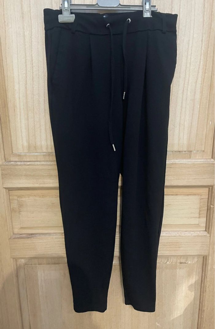 Entre le jogging et le chino pantalon noir taille 34 - photo numéro 12