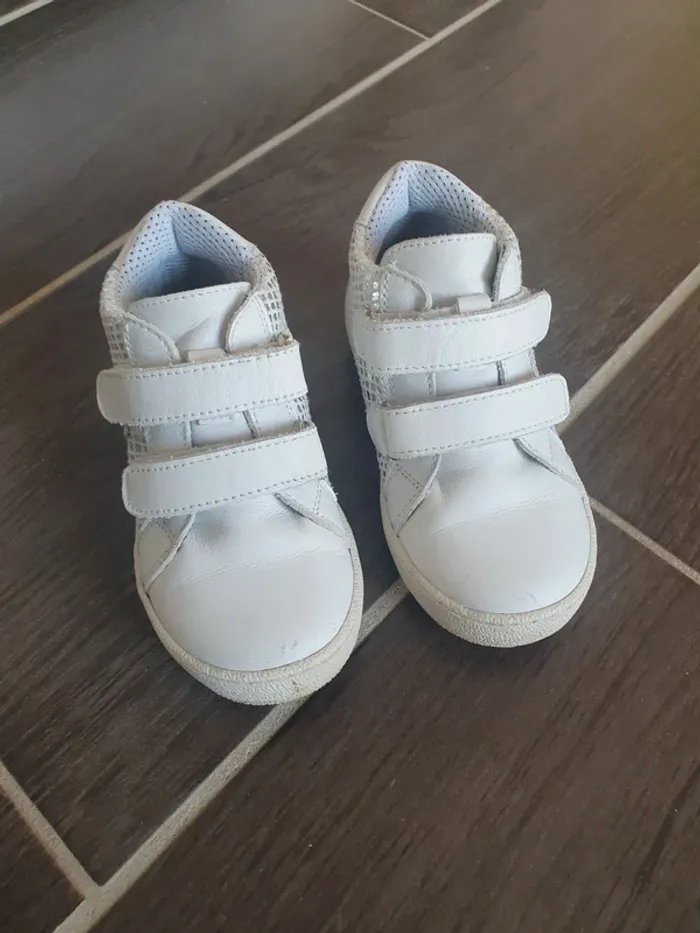 Baskets blanches 24