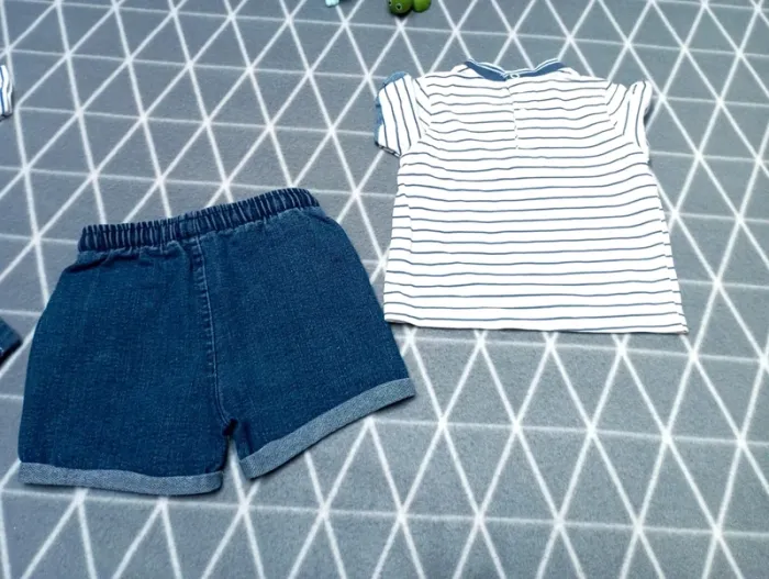 🦁 Lot 2 ensembles, 3 mois - photo numéro 3