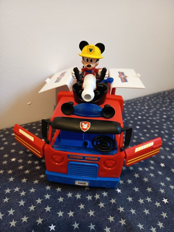 Camion pompier mickey