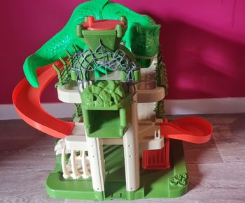 Garage dinosaure
Garage dinosaure

Garage dinosaure